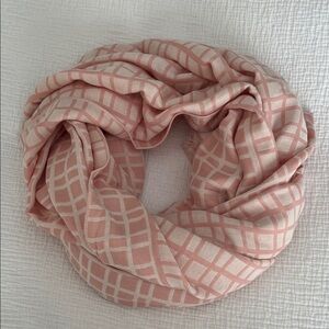 Banana Republic Wool Blend Pink Checkered Fabric Scarf New